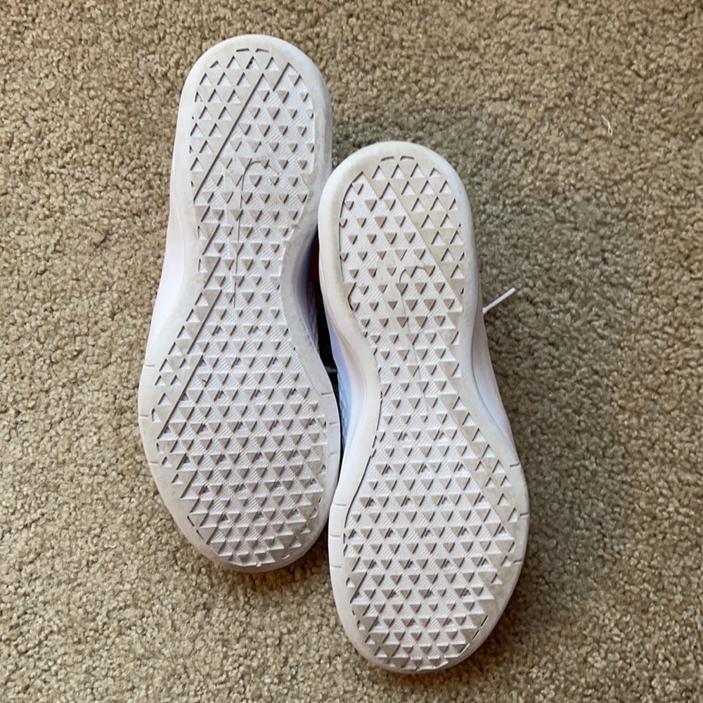 Nikes - Picture 3 of 3
